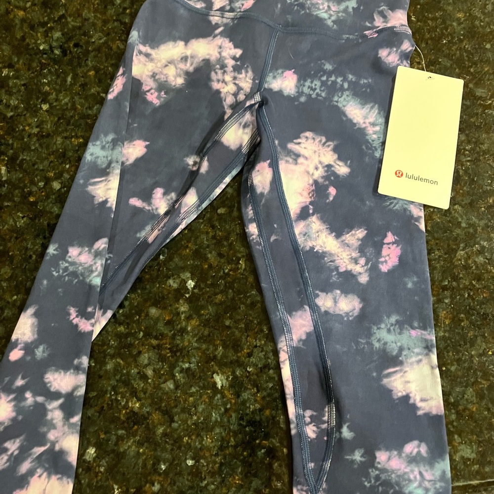 Align HR pants 25”.  NWT.
